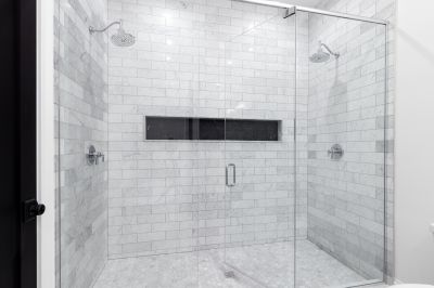 Tile Accents in Shower Design
